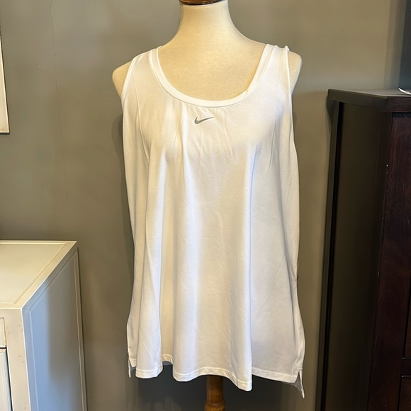 Nike DriFit Plus Size Tank - Picture 1 of 11